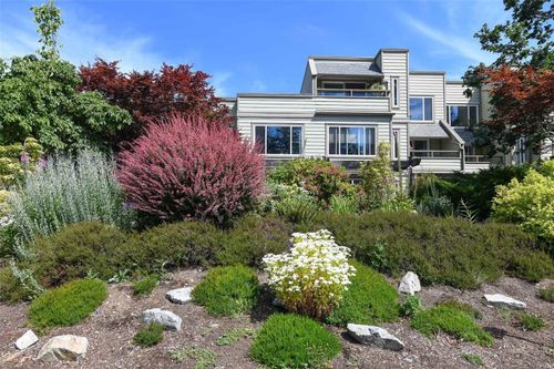 205-2250 Manor Pl, Comox, BC, V9M1C5 | Card Image
