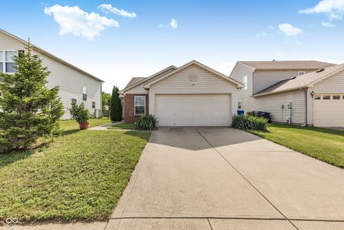 1807 Blue Lake Dr, Greenwood, IN, 46143-7374 | Card Image