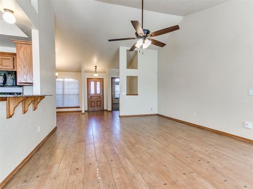 4100 Kent Street, Norman, OK, 73072 | Card Image