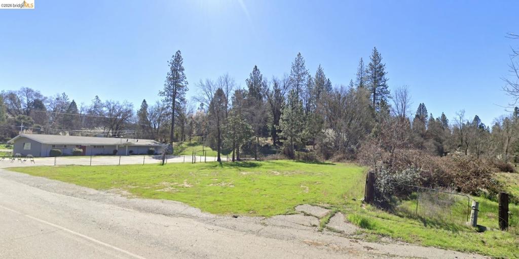 10376 Old Dobbins Rd, Dobbins, CA 95935
