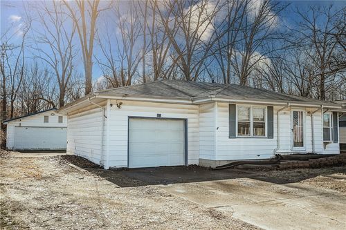 921 Lynn Dr, Effingham, IL, 62401-3902 | Card Image