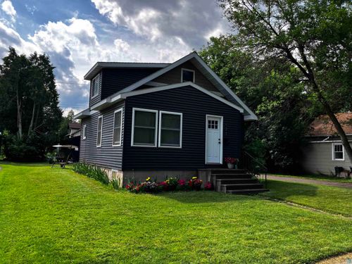 421 8th St, Cloquet, MN, 55720-2024 | Card Image