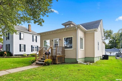 225 4th St, Lincoln, IL, 62656-2612 | Card Image
