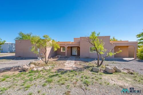 3403 Young Pl, Roswell, NM, 88201-0323 | Card Image