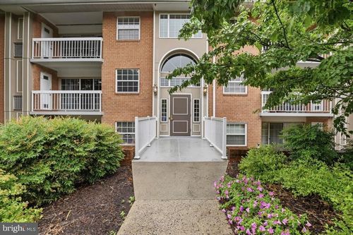 201-1923 Wilson Ln, MCLEAN, VA, 22102-4720 | Card Image
