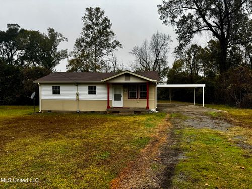 8 Oak Ln, Natchez, MS, 39120-5342 | Card Image