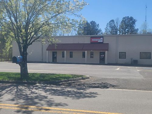 409-A N Park Dr, DALTON, GA, 30720-2625 | Card Image
