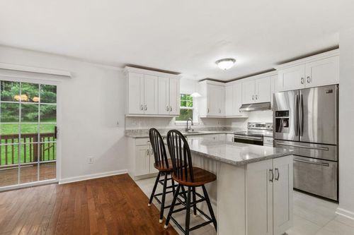 123 Park Rd Ext, Goldens Bridge, NY, 10526-1144 | Card Image