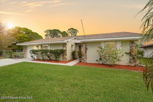 927 Braganza Avenue Se, PALM BAY, FL, 32909 | Card Image