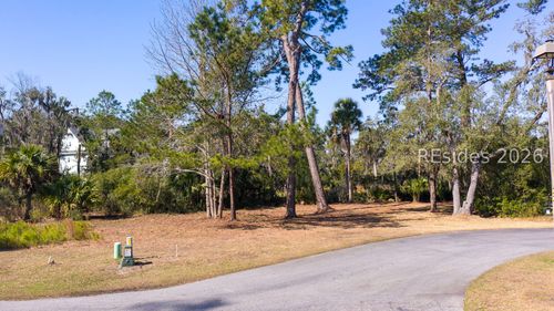 7 Silver Oak Cir, Hilton Head Island, SC, 29926-3505 | Card Image
