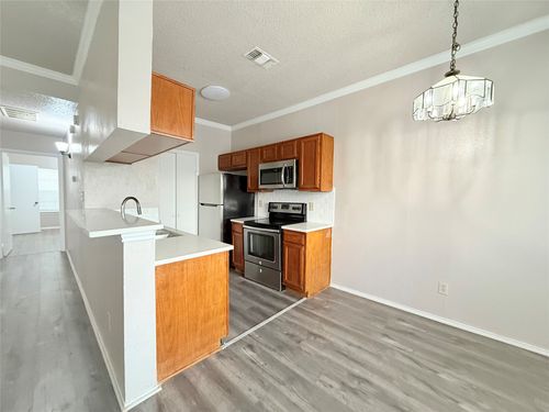 704-4115 Esters Rd, Irving, TX, 75038-4721 | Card Image