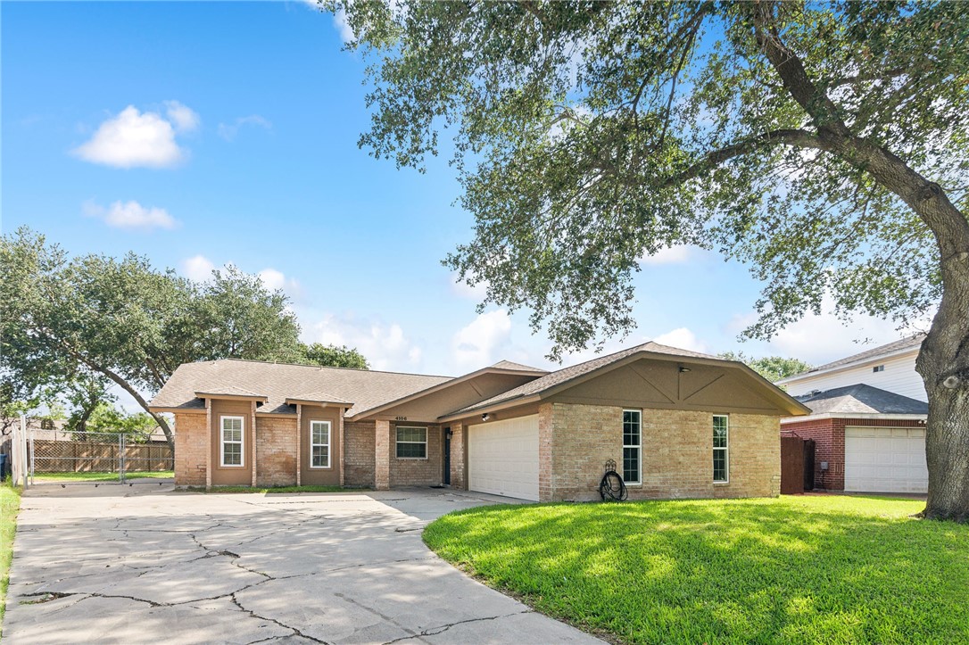 Walnut Hills Dr, Corpus Christi, TX 78413