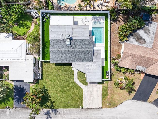 1990 Ne 35 Th St, House other with 3 bedrooms, 2 bathrooms and null parking in Lighthouse Point FL | Image 31