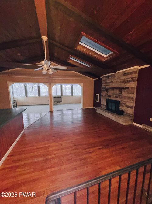 100 Lincoln Dr, Lords Valley, PA, 18428 | Card Image