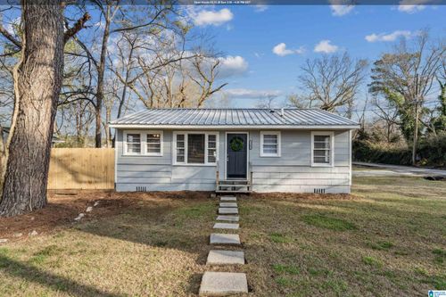 2301 27th Ave N, HUEYTOWN, AL, 35023-3025 | Card Image