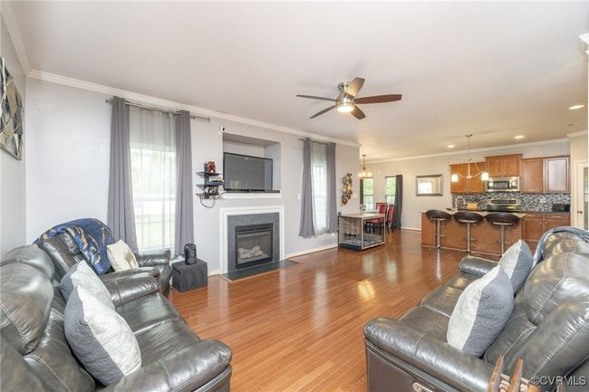 8819 Lake Jordan Cir, House other with 5 bedrooms, 3 bathrooms and null parking in North Dinwiddie VA | Image 9