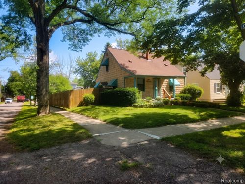 1815 Bowers St, Birmingham, MI, 48009-6813 | Card Image