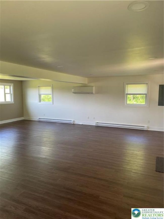248 Kromer Rd, Condo with 2 bedrooms, 1 bathrooms and null parking in WIND GAP PA | Image 5