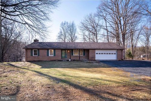 487 Skyline Forest Dr, Front Royal, VA, 22630-7757 | Card Image