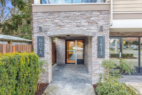 303-1615 Bay St, Victoria, BC, V8R2B7 | Card Image