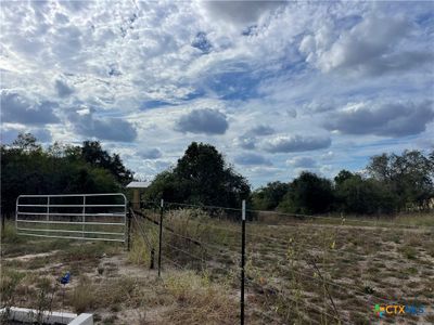 Entrance-electric gate with keypad | Image 2