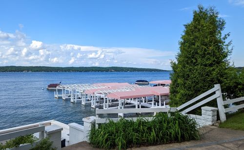 1821 Oakland Rd, Lake Geneva, WI, 53147-3948 | Card Image