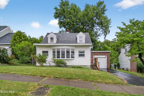 29 Amsterdam Ave, Menands, NY, 12204-1805 | Card Image
