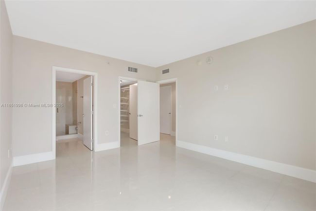 APT-1710 - 9055 Sw 73 Rd Ct, Condo with 2 bedrooms, 2 bathrooms and null parking in Pinecrest FL | Image 10
