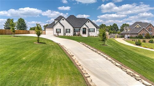 314 Arlington Way, Tontitown, AR, 72762-8430 | Card Image