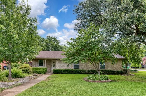 113 E Avenue C, Waxahachie, TX, 75165-4123 | Card Image