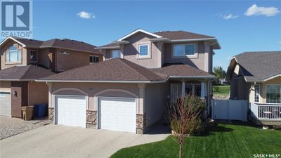 8247 Fairways Dr West, House other with 3 bedrooms, 4 bathrooms and null parking in Regina SK | Image 3