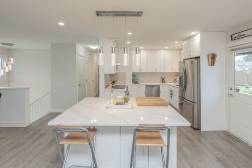 32073 Westview Ave, Mission, BC, V2V1X7 | Card Image