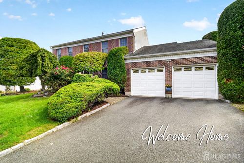 13 Drexel Hill Dr, KENDALL PARK, NJ, 08824-1827 | Card Image