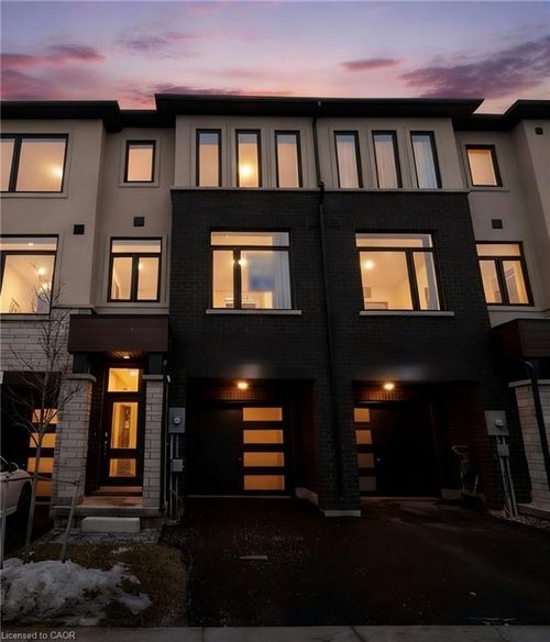 95-155 Equestrian Way, Cambridge, ON, N3E0E8 | Card Image