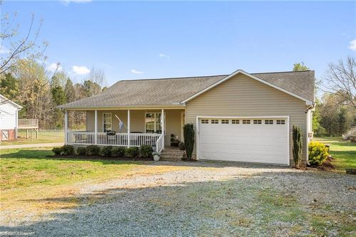 10636 Linwood Southmont Rd, Lexington, NC, 27292-7606 | Card Image