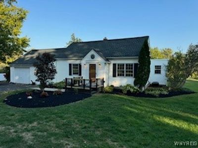 5458 Tonawanda Creek Road, House other with 3 bedrooms, 2 bathrooms and null parking in Pendleton NY | Image 1