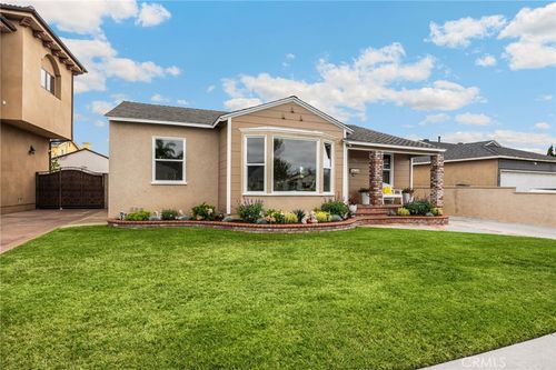 3926 Centralia St, Lakewood, CA, 90712-3848 | Card Image