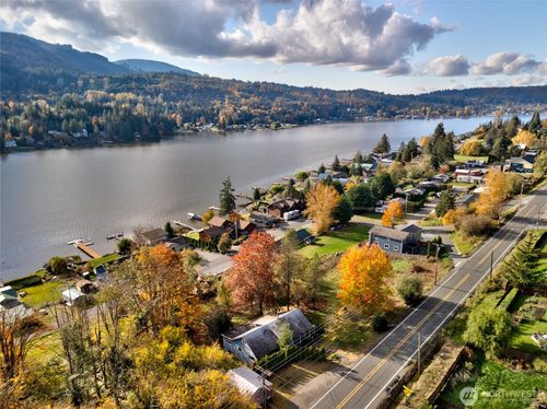 18328 State Route 9, Mount Vernon, WA, 98274-8124 | Card Image