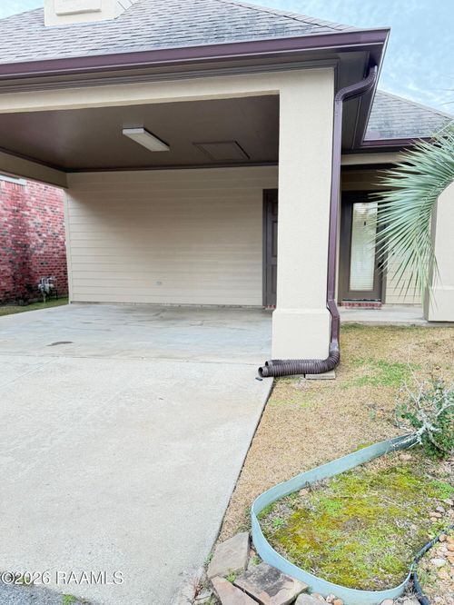 111 Seaside Ln, Lafayette, LA, 70506-5861 | Card Image