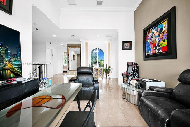 3521 Forest View Cir, House other with 5 bedrooms, 5 bathrooms and null parking in Fort Lauderdale FL | Image 39