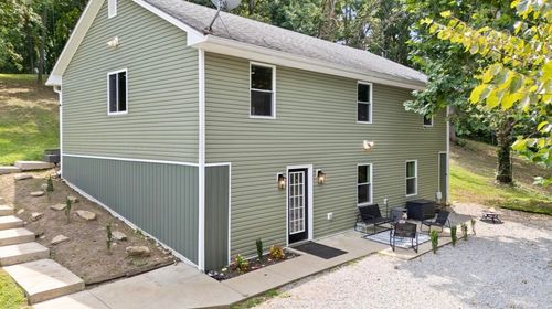 2421 Burton Pike, Georgetown, KY, 40324-8507 | Card Image