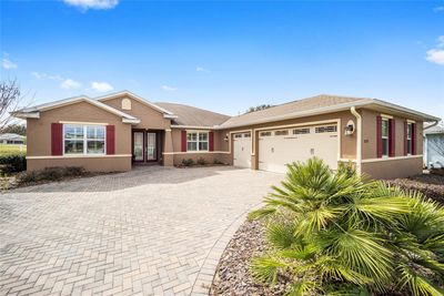 8737 Sw 93 Rd Circle, House other with 3 bedrooms, 2 bathrooms and null parking in Ocala FL | Image 1