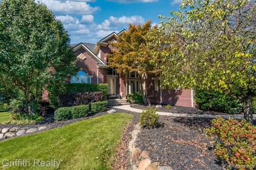 1804 Morgan Lake Ct, Brighton, MI, 48114-4967 | Card Image