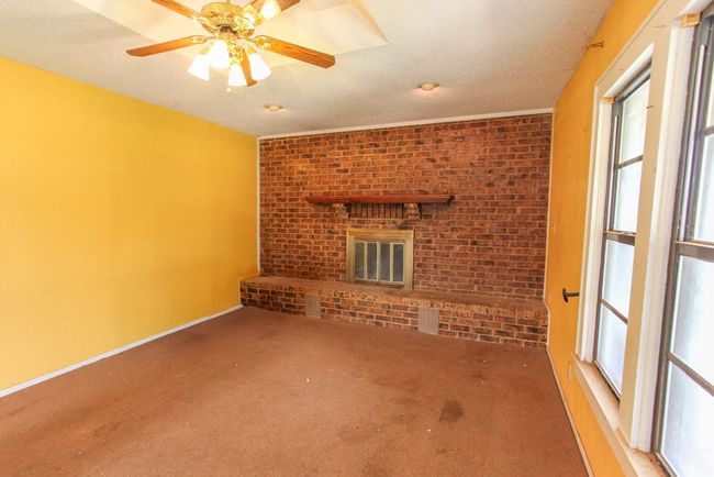 1405 Runnels St, House other with 4 bedrooms, 2 bathrooms and null parking in Big Spring TX | Image 4