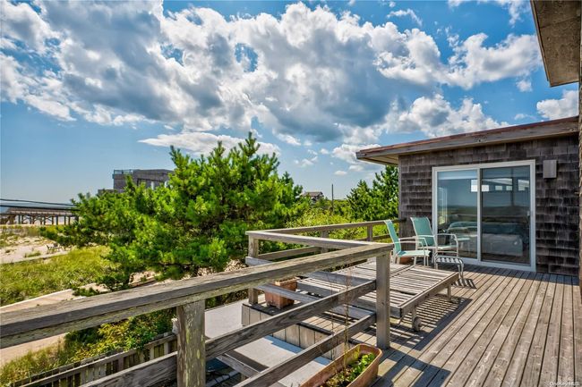 1 Whalebone Walk, House other with 3 bedrooms, 3 bathrooms and null parking in Patchogue NY | Image 7