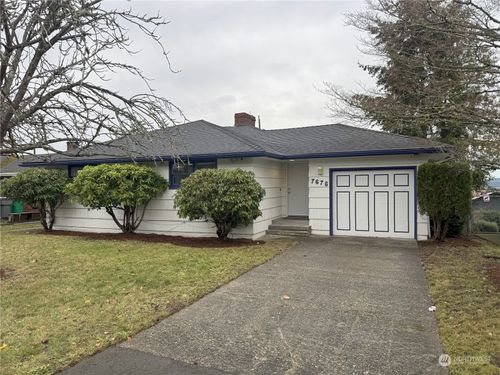 7676 S Lakeridge Drive, Seattle, WA, 98178 | Card Image