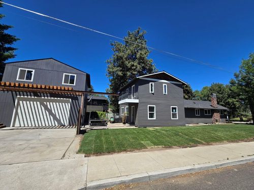 575 Ne Olney Ave, Bend, OR, 97701-4220 | Card Image