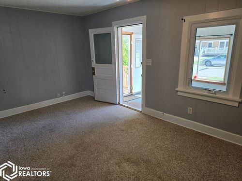 1100 2nd Ave S, Clear Lake, IA, 50428-3808 | Card Image