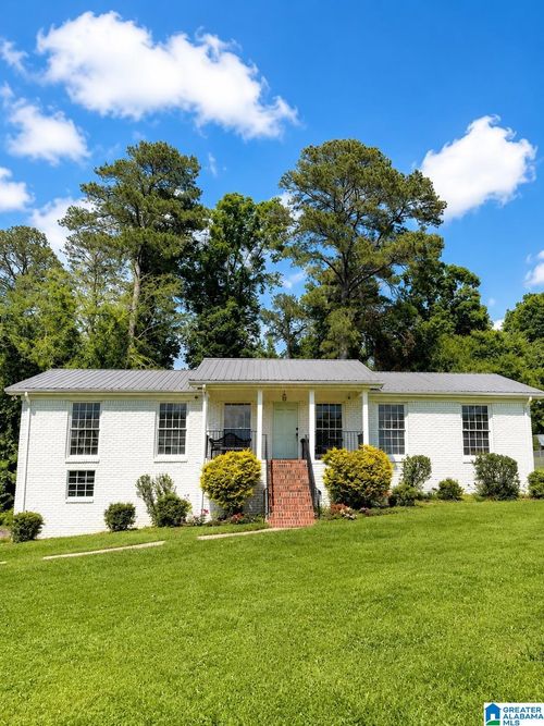 409 Seminole Ln, TRUSSVILLE, AL, 35173-1136 | Card Image