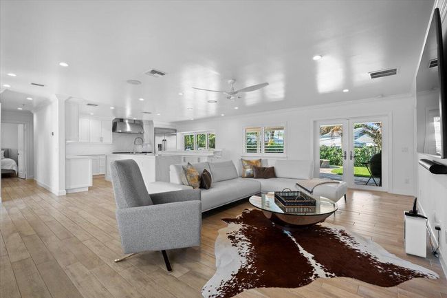 48 Ocean Dr, House other with 3 bedrooms, 2 bathrooms and null parking in Jupiter Inlet Colony FL | Image 6